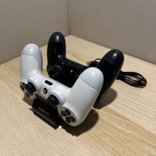 PlayStation 4 Pro 1TB + accesorios