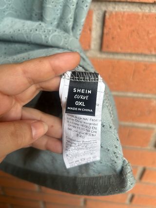 Camiseta verde Shein Curvy