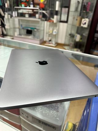 MacBook Pro 2020 256GB 8GB RAM Touch Bar