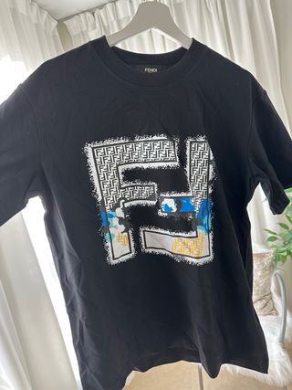 Camiseta Fendi Negra Estampado FF Multicolor