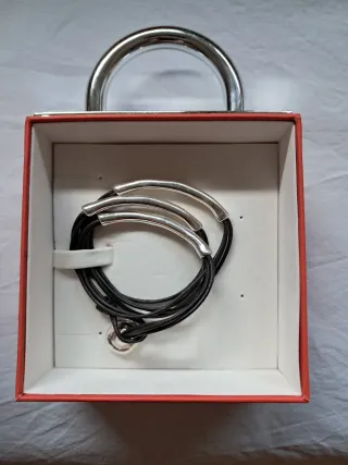 Pulsera 1 de 50 Negra y Plateada