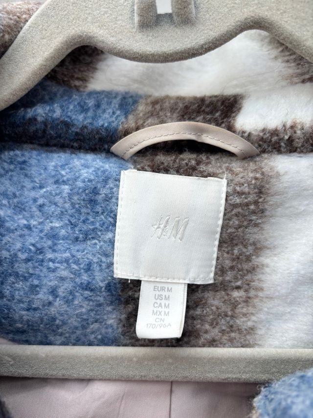 Abrigo H&M cuadros azul y marrón talla única