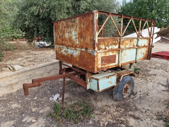 Remolque hecho de motocarro