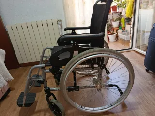 Silla de ruedas plegable