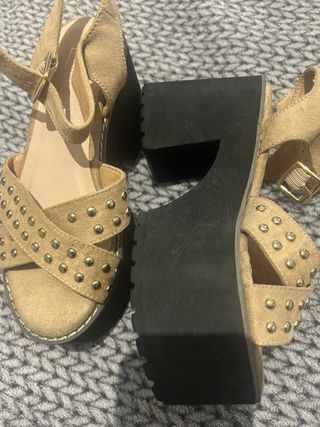 Sandalias Ema Beige y Doradas