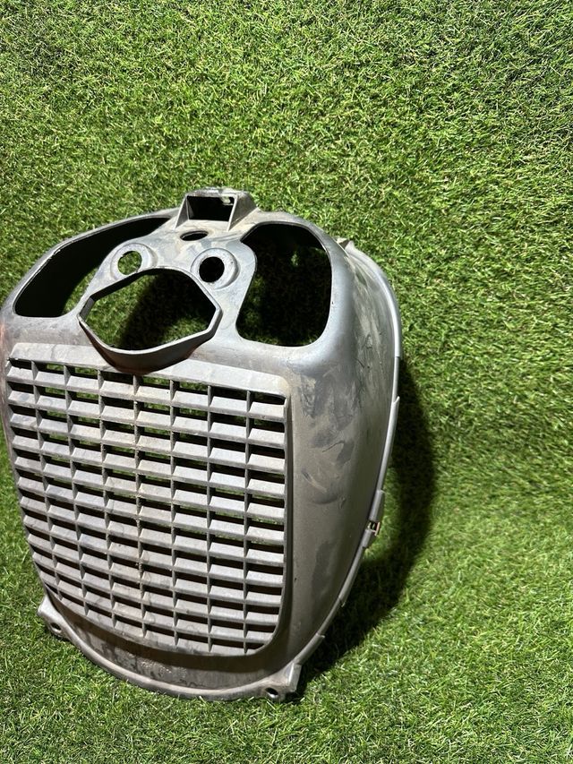 Guardabarros delantero Piaggio X8