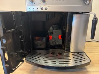 Cafetera DeLonghi Magnifica Automática