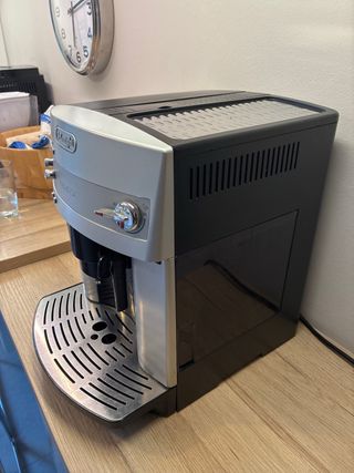 Cafetera DeLonghi Magnifica Automática