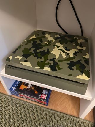 PS4 Slim 1TB Call of Duty WWII Edición Especial