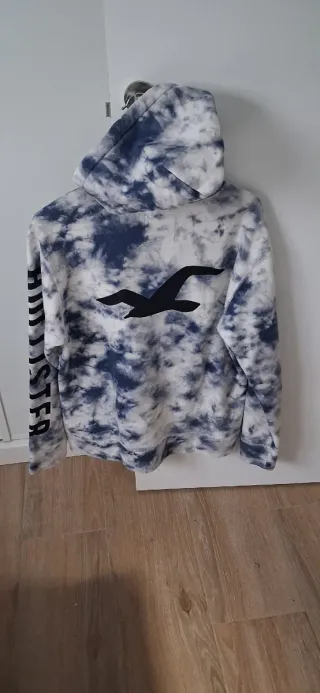 Sudadera Hollister Tie-Dye Azul y Blanca