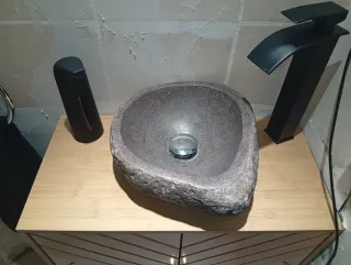 Lavabo de piedra natural