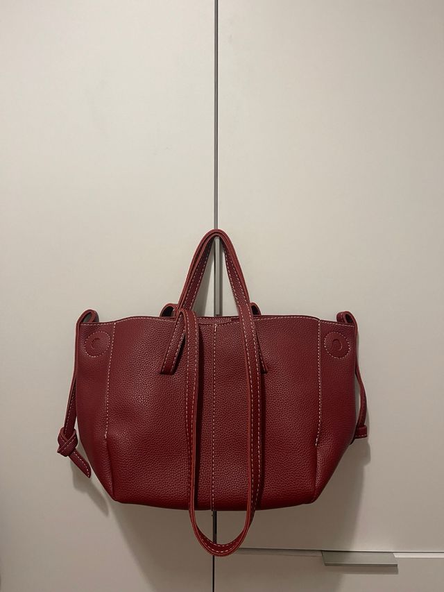 Bolso burdeous minimalista