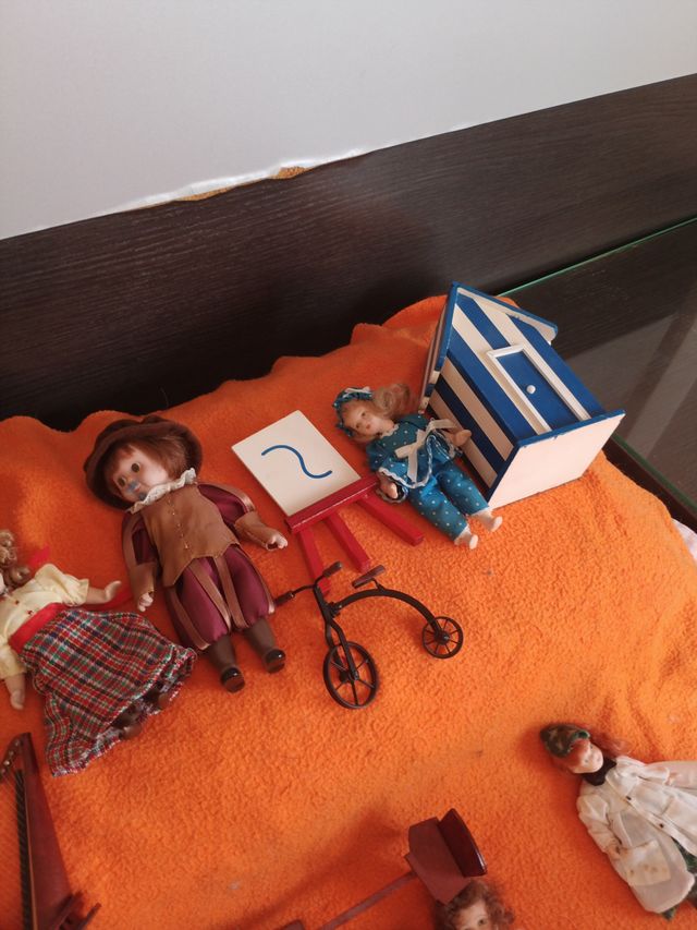 Colección de muñecas de porcelana