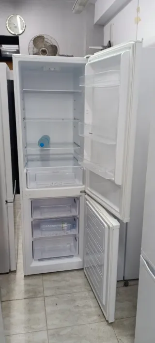 Nevera Combi Blanca Candy
NO FROST ENERGÍA A+