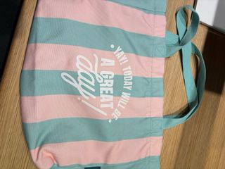 Mochila Mr. Wonderful rosa y azul (incluyó bolsa)