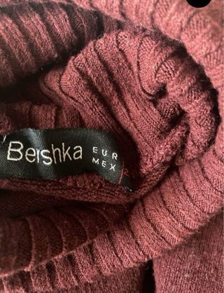 Jersey cuello alto burdeos Bershka