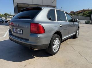 Porsche Cayenne 2004
