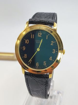 Reloj Citizen Vintage Dorado y Negro