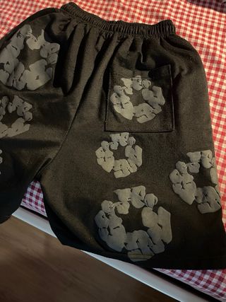 Pantalón de chándal negro con diseño