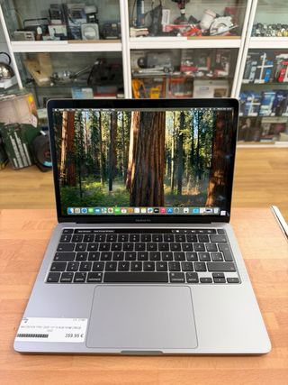 MacBook Pro 2020 13” i5 8GB RAM 256GB SSD