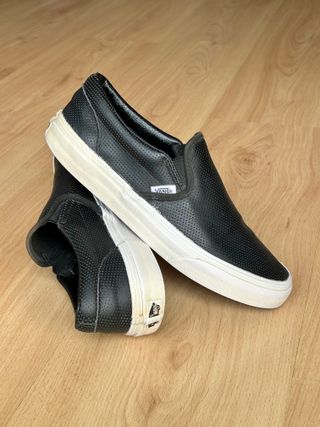 Zapatillas Vans 38, Slip-On cuero perforado Negro