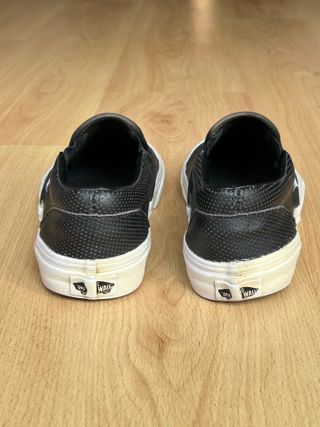 Zapatillas Vans 38, Slip-On cuero perforado Negro