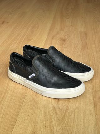 Zapatillas Vans 38, Slip-On cuero perforado Negro