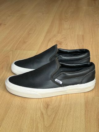 Zapatillas Vans 38, Slip-On cuero perforado Negro