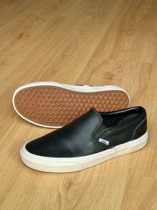 Zapatillas Vans 38, Slip-On cuero perforado Negro