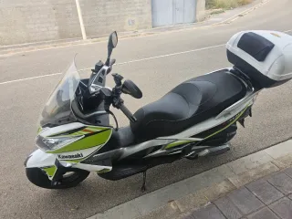 Kawasaki J300 ABS