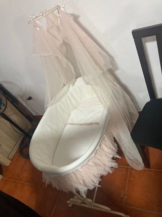 Mini Cuna con Dosel y Volantes Rosa