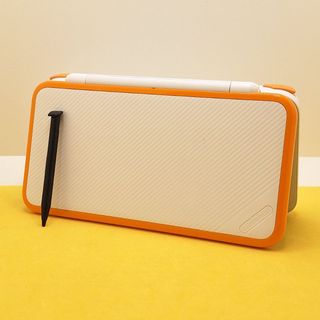 Nintendo 2DS XL Bianco Arancione