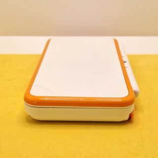 Nintendo 2DS XL Bianco Arancione