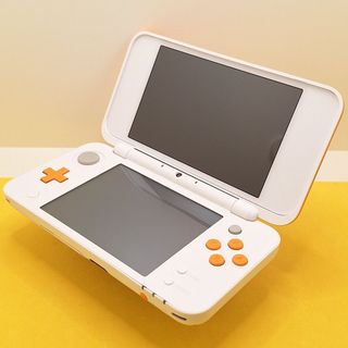 Nintendo 2DS XL Bianco Arancione