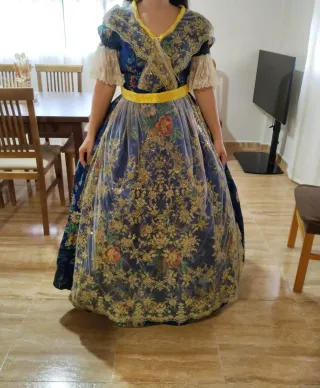 Traje de Fallera azul y dorado
