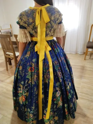 Traje de Fallera azul y dorado