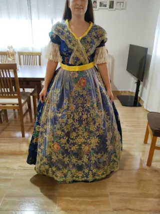 Traje de Fallera azul y dorado