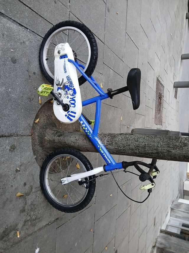 Bicicleta infantil azul Btwin