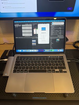 MacBook Pro 13” 2020 1TB 16GB i5