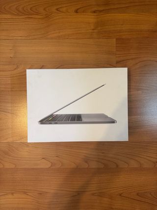 MacBook Pro 13” 2020 1TB 16GB i5