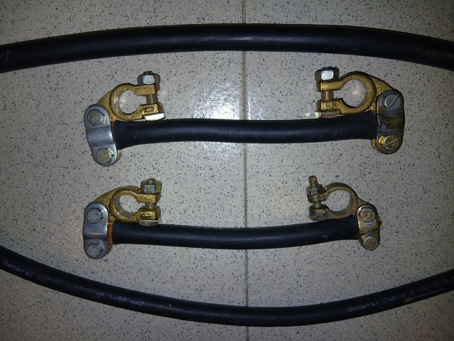 Conexiones para 4 Baterías Solares,AGM,ácido...
