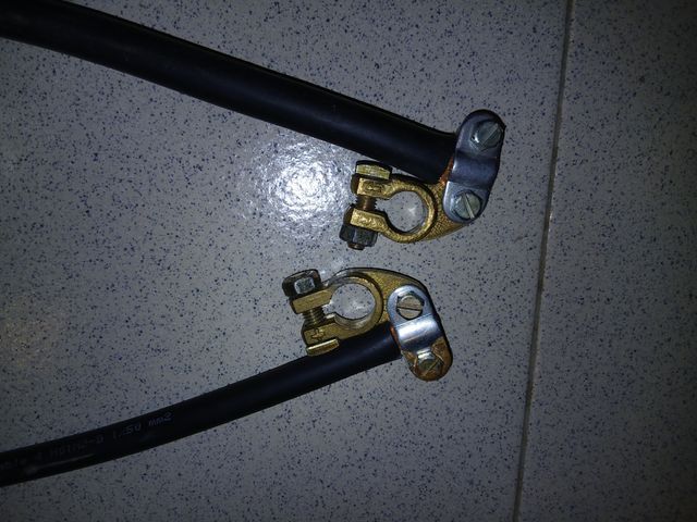 Conexiones para 4 Baterías Solares,AGM,ácido...