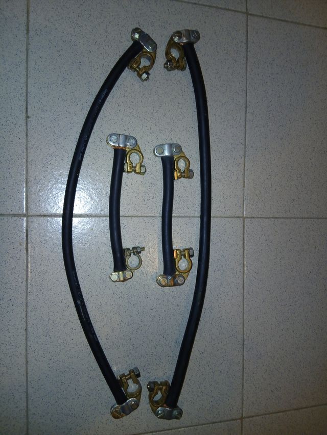 Conexiones para 4 Baterías Solares,AGM,ácido...