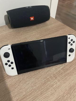 Nintendo Switch OLED con Accesorios
