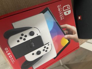 Nintendo Switch OLED con Accesorios