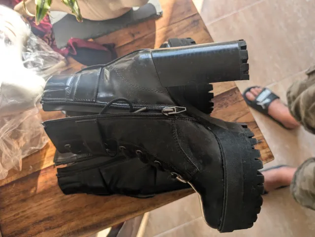 Botas Bershka negras tacón plataforma