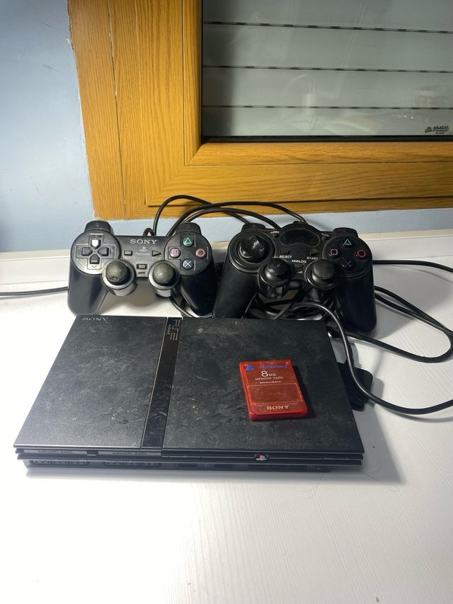 PlayStation 2 Slim más complementos