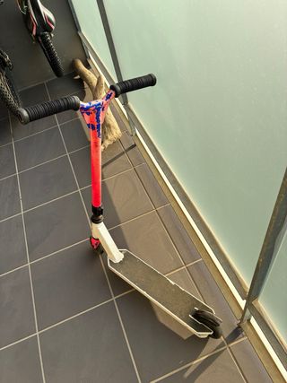 Patinete Oxelo Rojo y Blanco PUÑOS NUEVOS