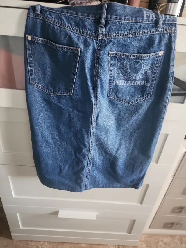 Falda vaquera larga con abertura