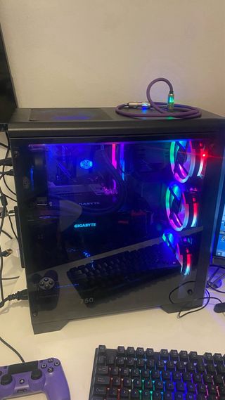 Ordenador Gaming Cooler Master RGB + pantalla 2k